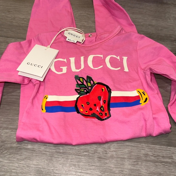 Gucci Baby Logo Onesie - Picture 5 of 7